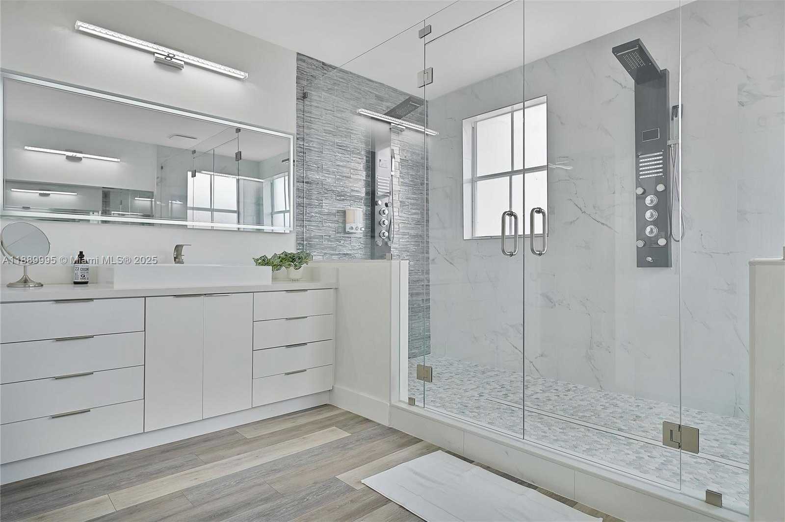 Small Image of 17933 NORTH WEST 87TH PL, Hialeah Number 20
