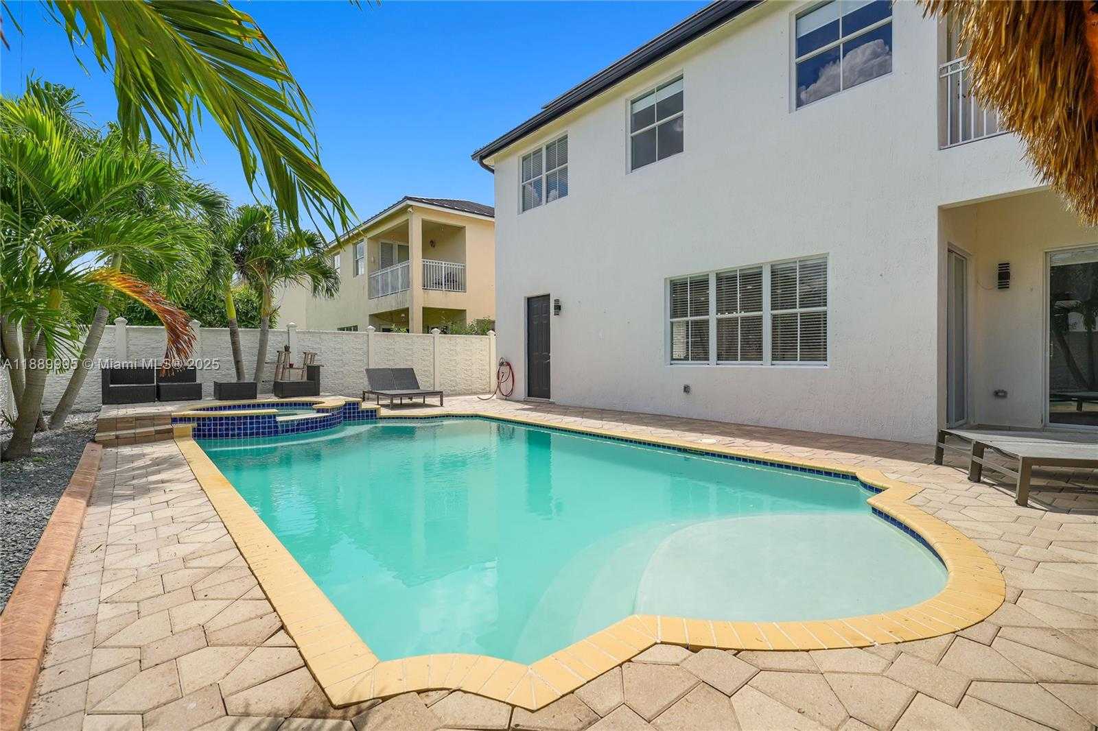 Small Image of 17933 NORTH WEST 87TH PL, Hialeah Number 43