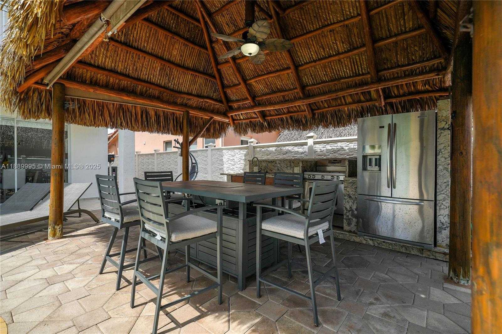 Small Image of 17933 NORTH WEST 87TH PL, Hialeah Number 45