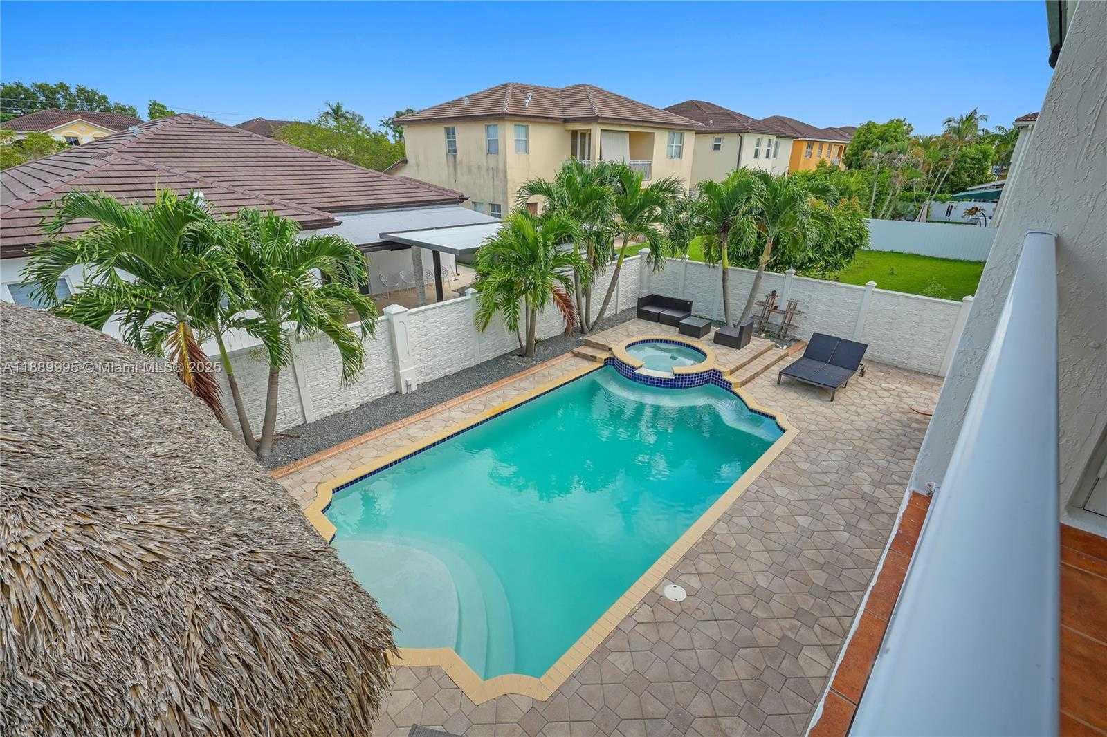 Small Image of 17933 NORTH WEST 87TH PL, Hialeah Number 47