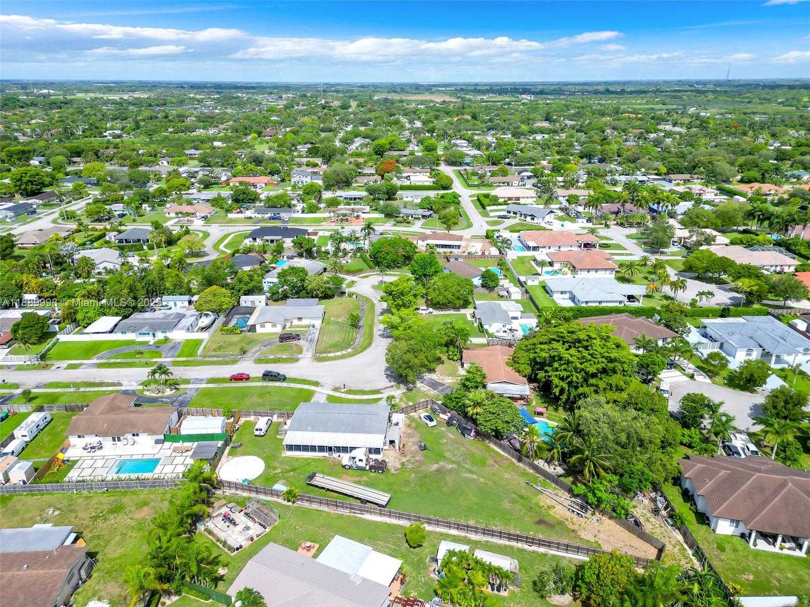 Small Image of 27645 SOUTH WEST 163RD AVE, Homestead Number 33