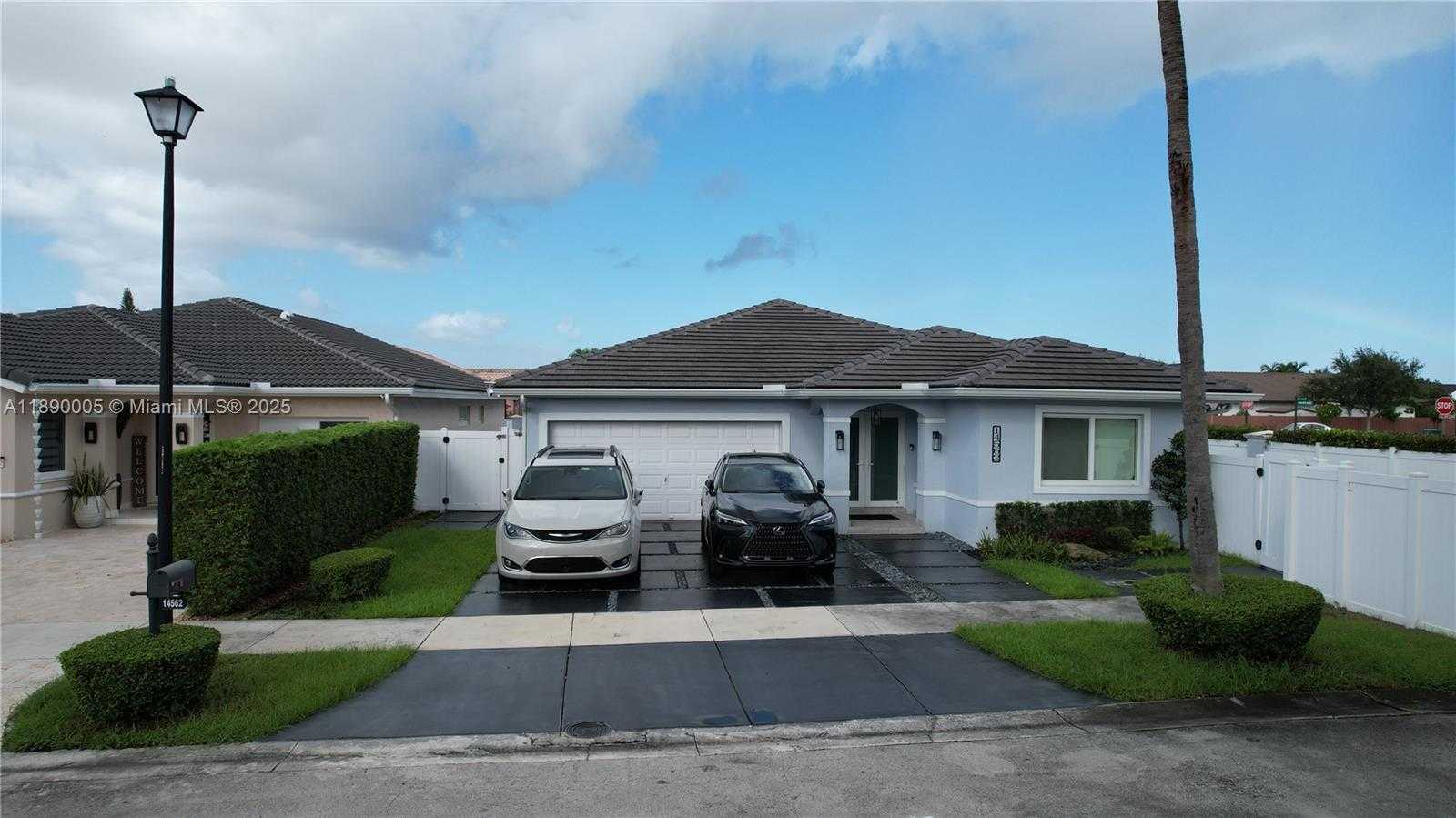 Small Image of 14562 NORTH WEST 88TH PL, Miami Lakes Number 1