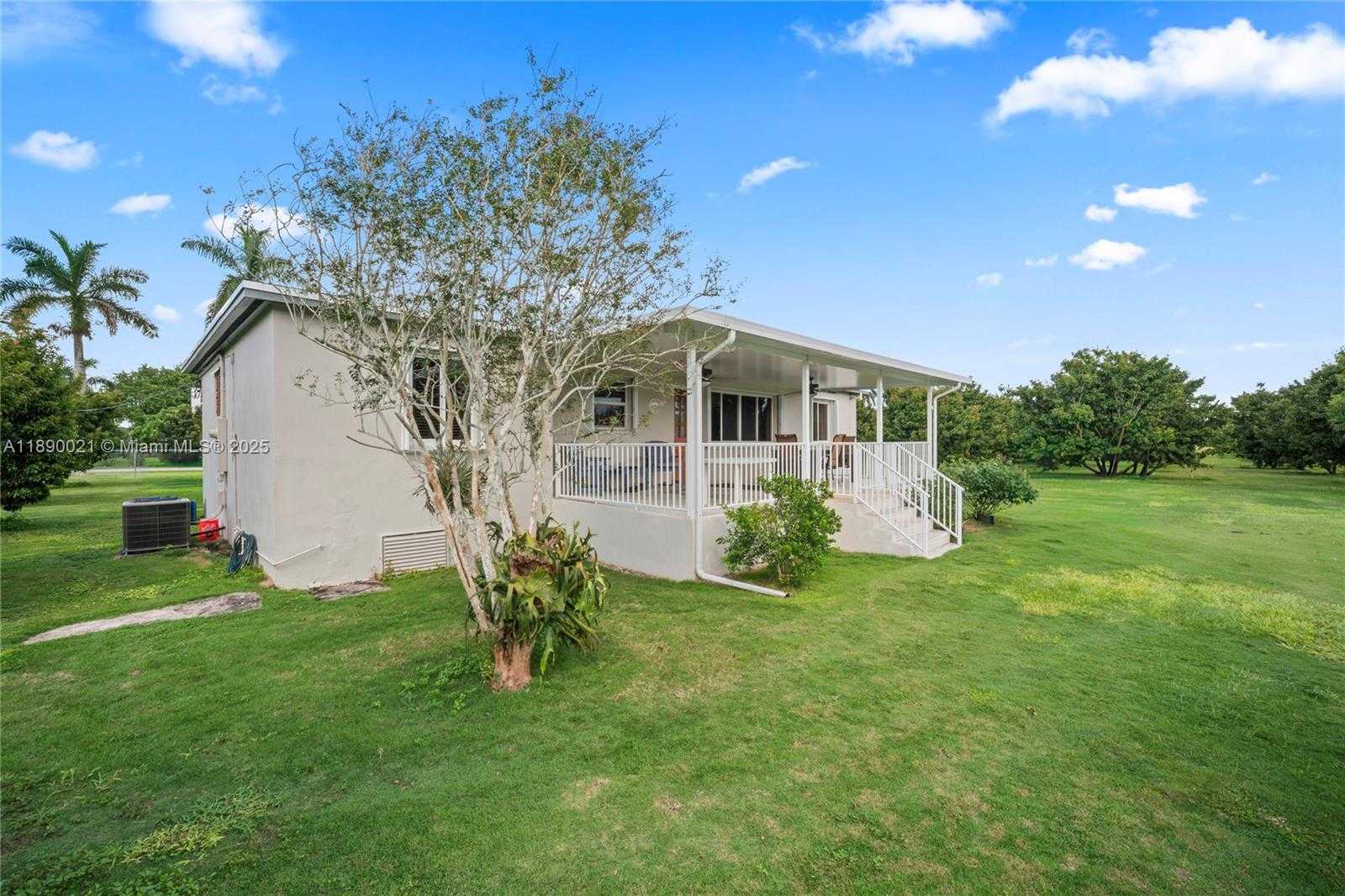 Small Image of 16530 SOUTH WEST 232ND ST, Miami Number 11