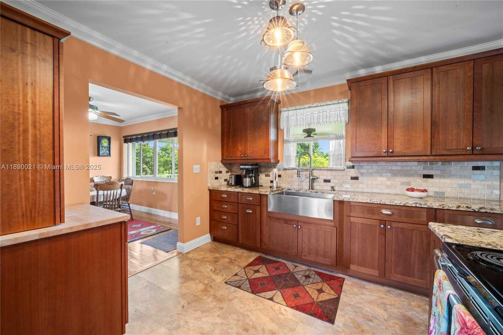 Small Image of 16530 SOUTH WEST 232ND ST, Miami Number 24