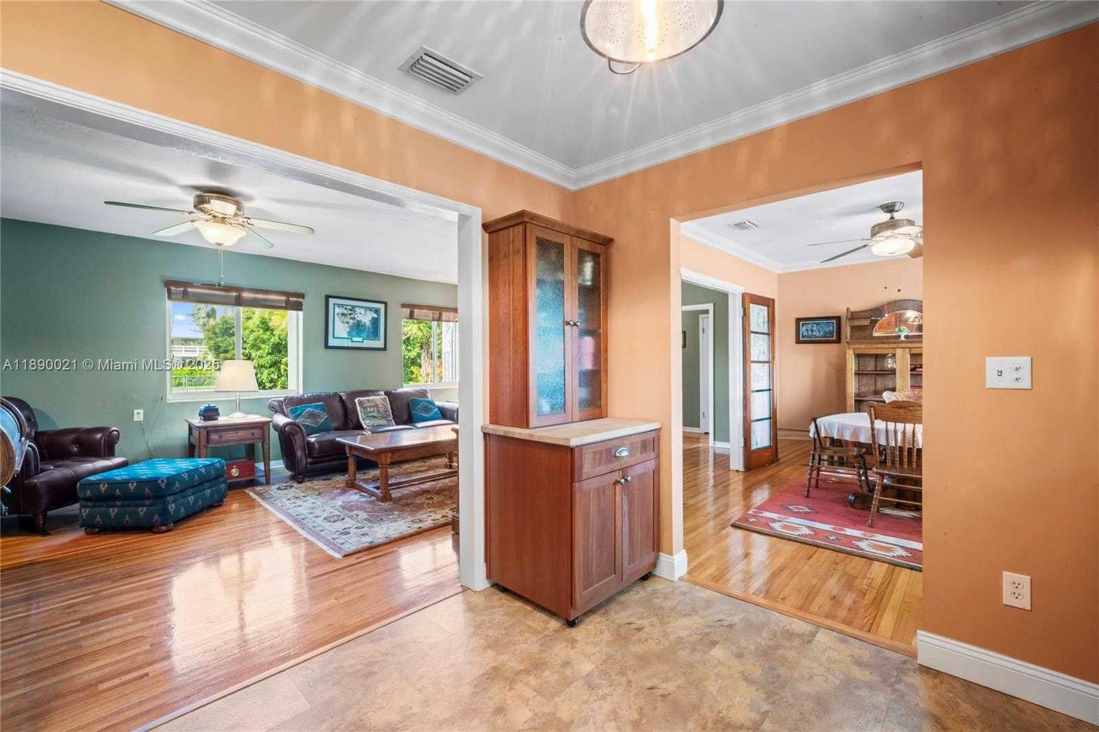Small Image of 16530 SOUTH WEST 232ND ST, Miami Number 26