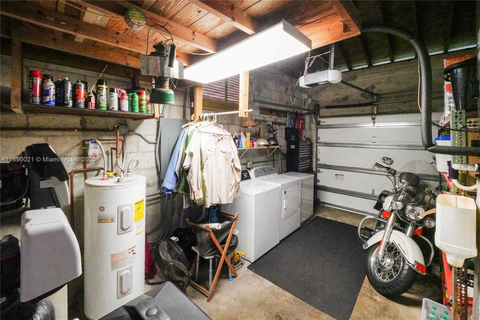 Small Image of 16530 SOUTH WEST 232ND ST, Miami Number 29
