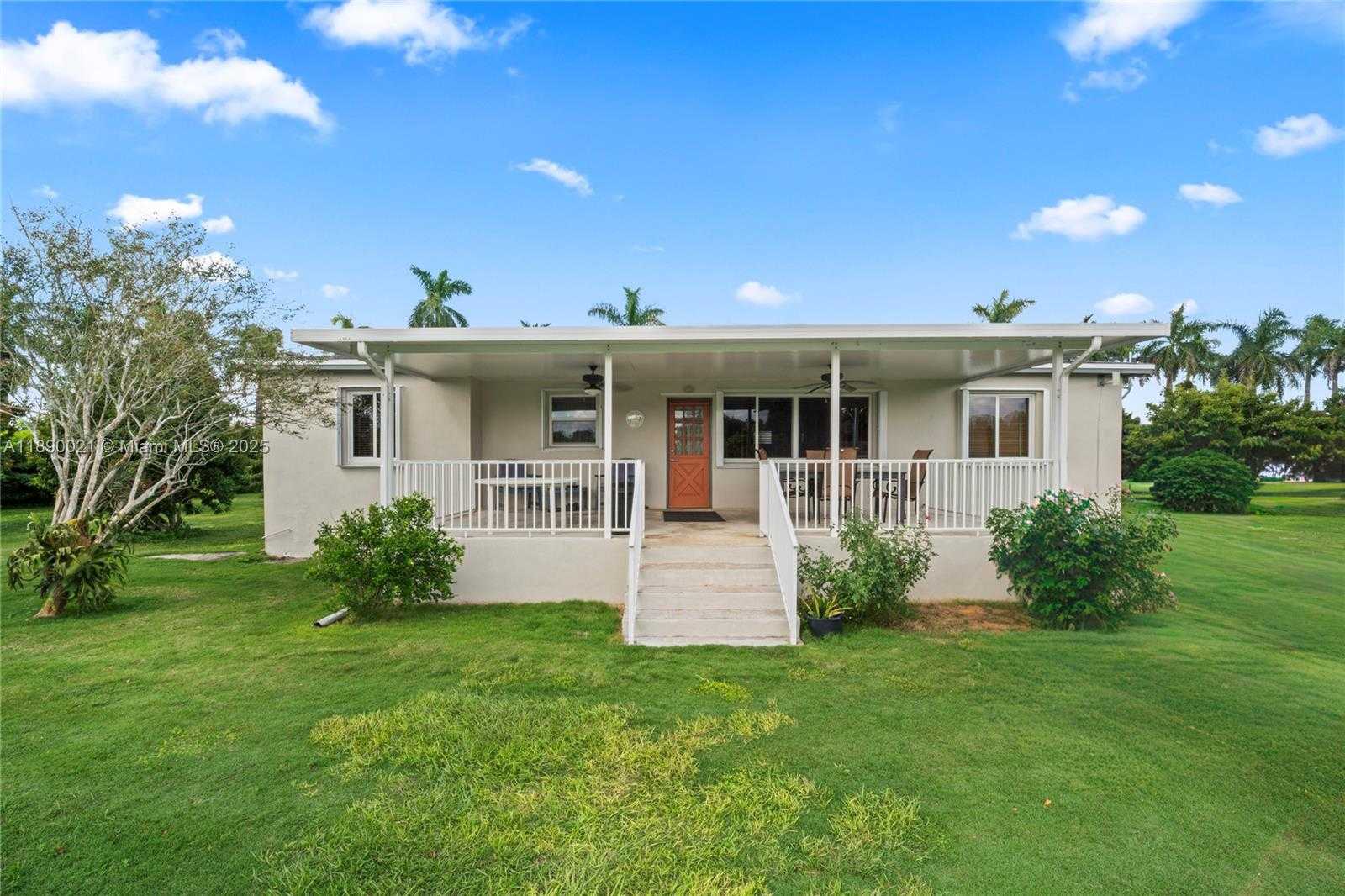 Small Image of 16530 SOUTH WEST 232ND ST, Miami Number 4