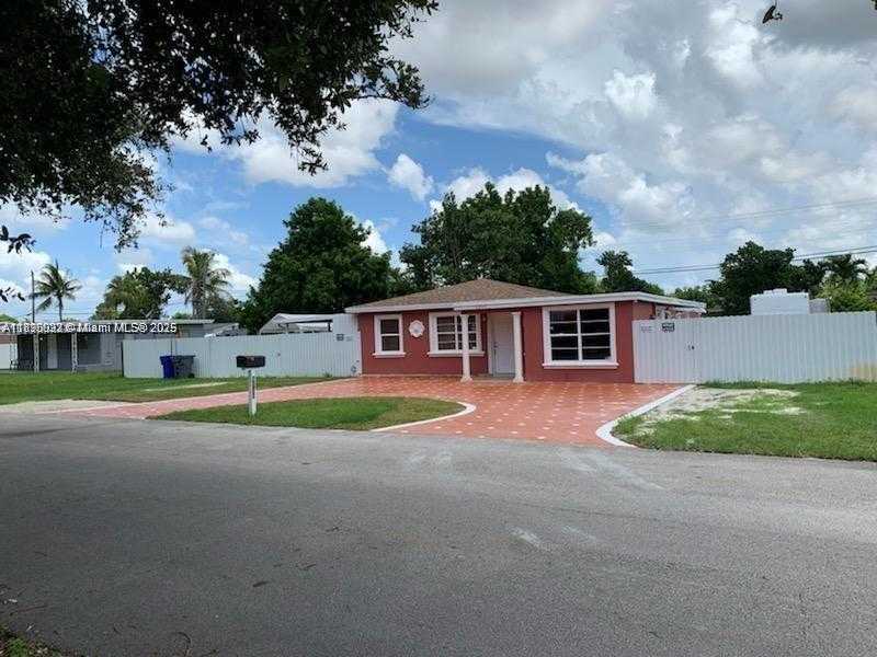 Small Image of 6309 WILEY ST, Hollywood Number 2