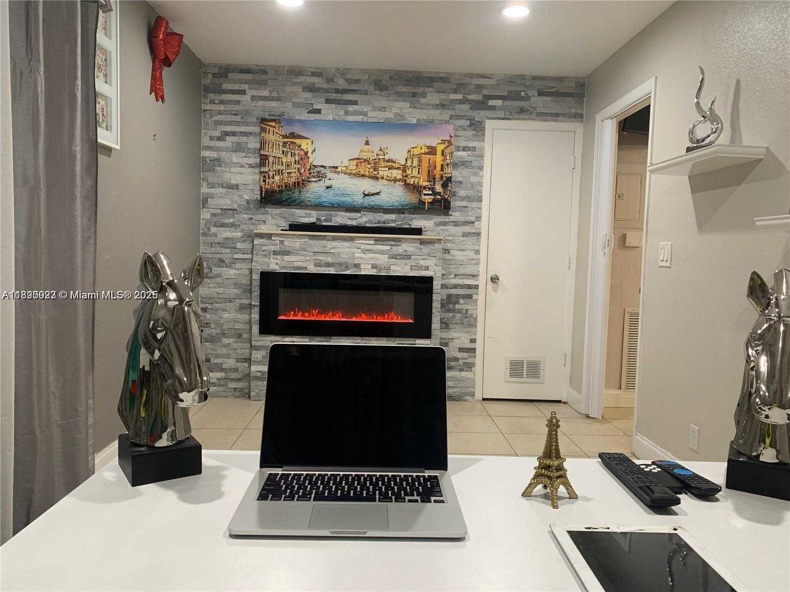 Small Image of 6309 WILEY ST, Hollywood Number 5