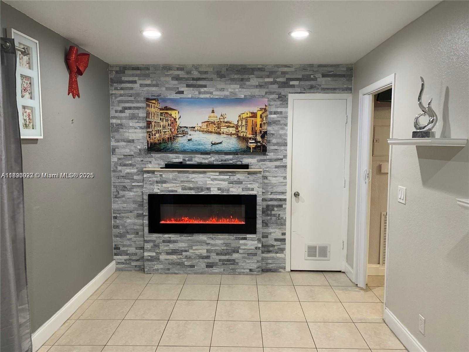 Small Image of 6309 WILEY ST, Hollywood Number 6
