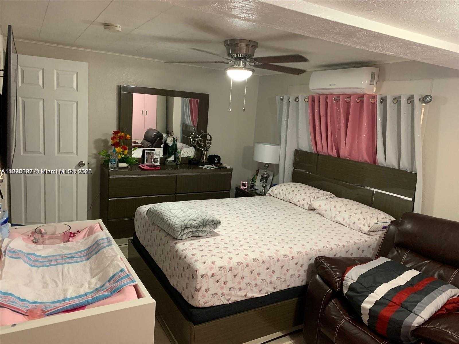 Small Image of 6309 WILEY ST, Hollywood Number 7