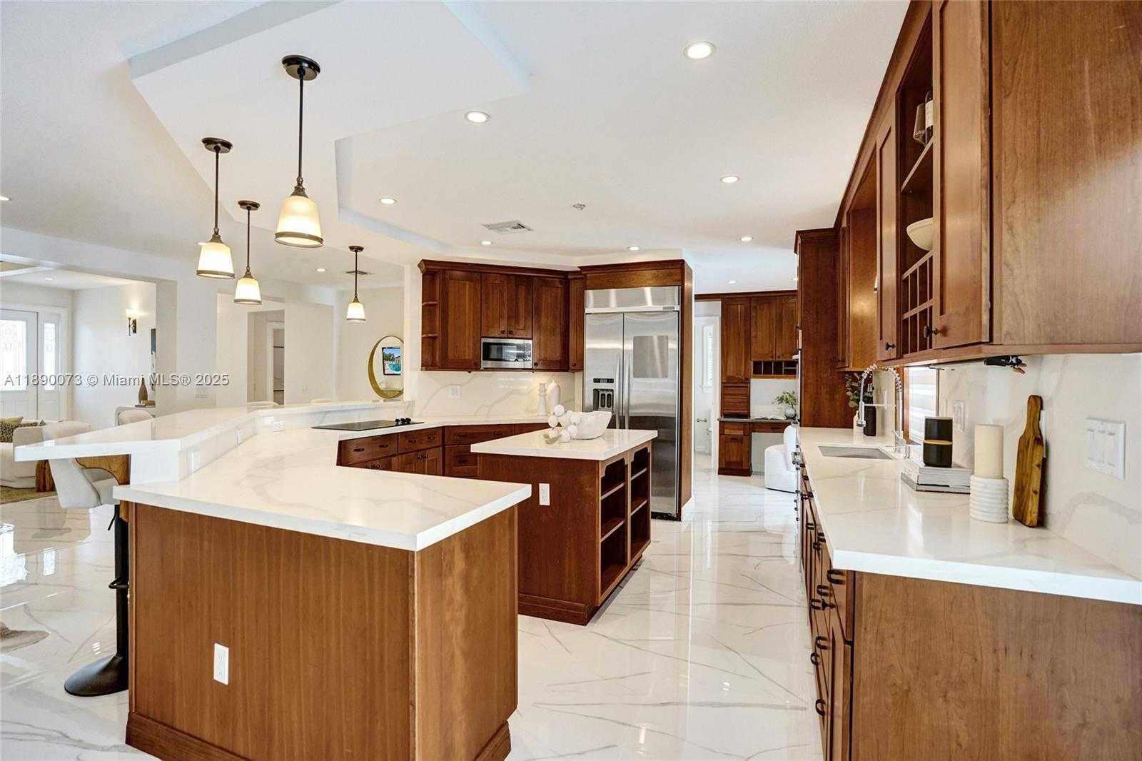 Small Image of 300 WEST CHAMINADE DR, Hollywood Number 26