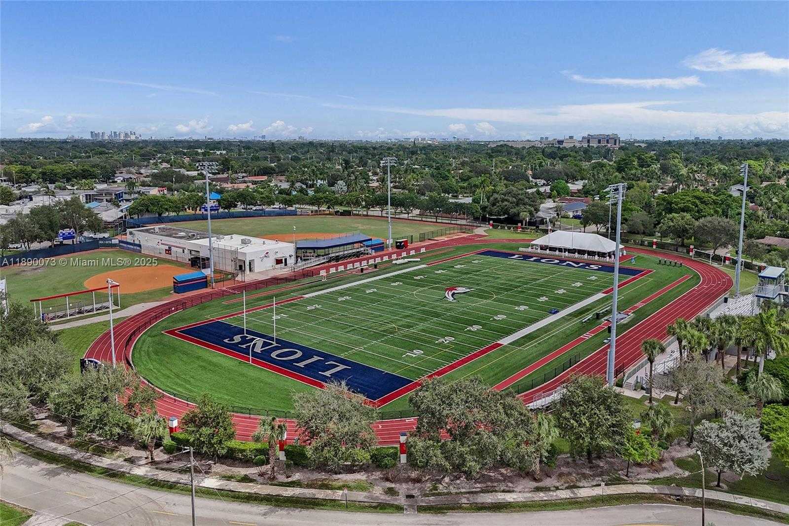 Small Image of 300 WEST CHAMINADE DR, Hollywood Number 71