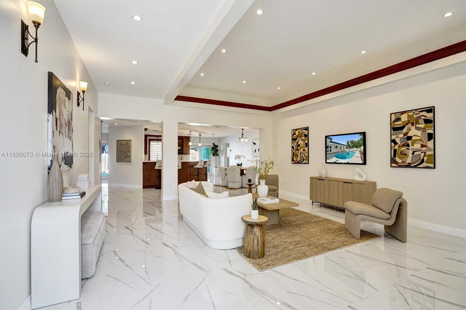 Small Image of 300 WEST CHAMINADE DR, Hollywood Number 9