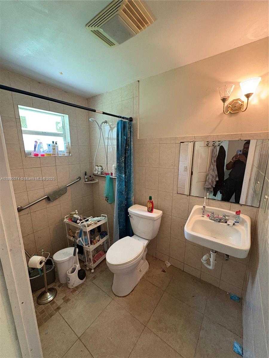 Small Image of 2837 NORTH WEST 6TH CT, Fort Lauderdale Number 4