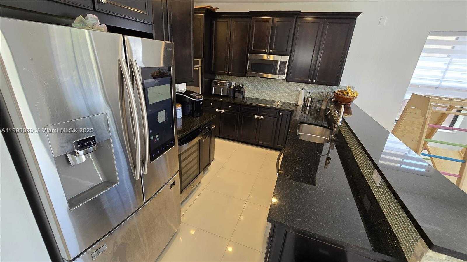 Small Image of Doral Number 11