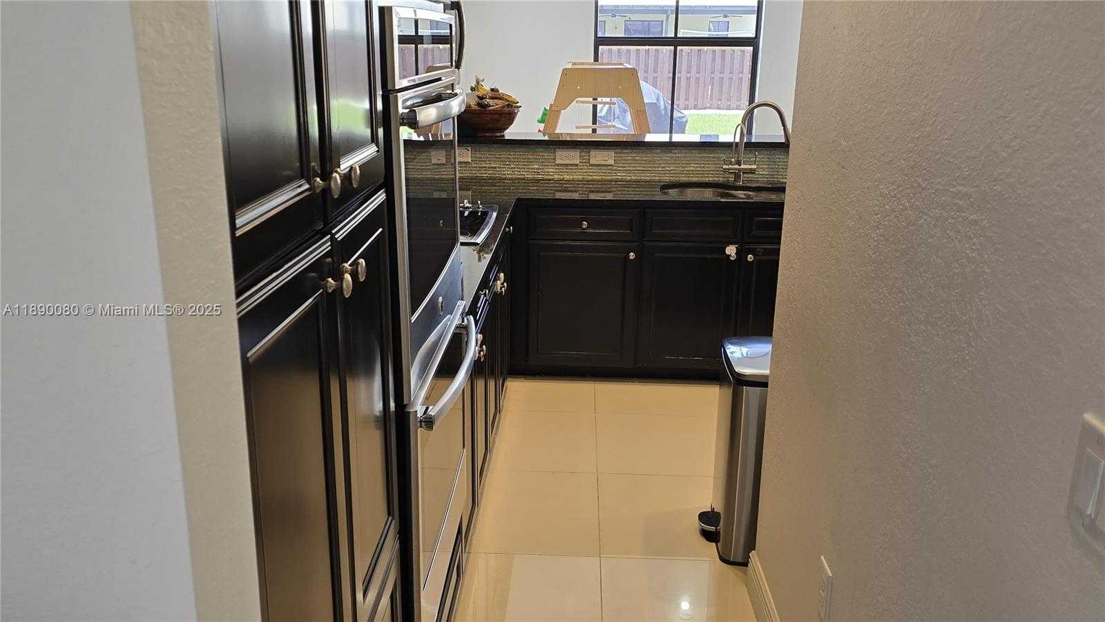 Small Image of Doral Number 13