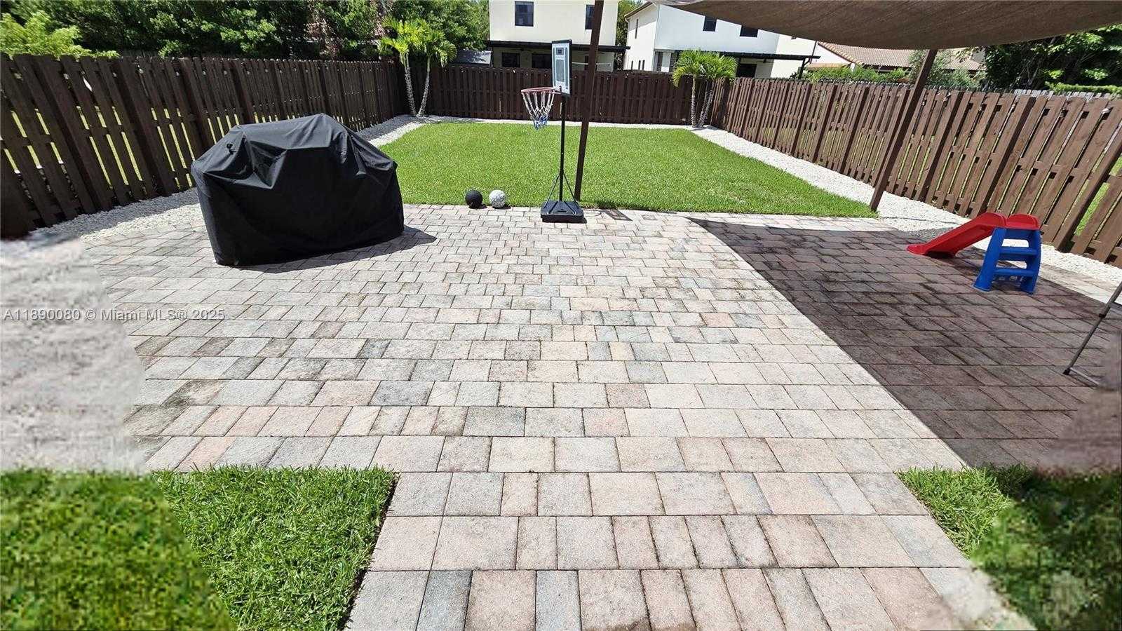 Small Image of Doral Number 21