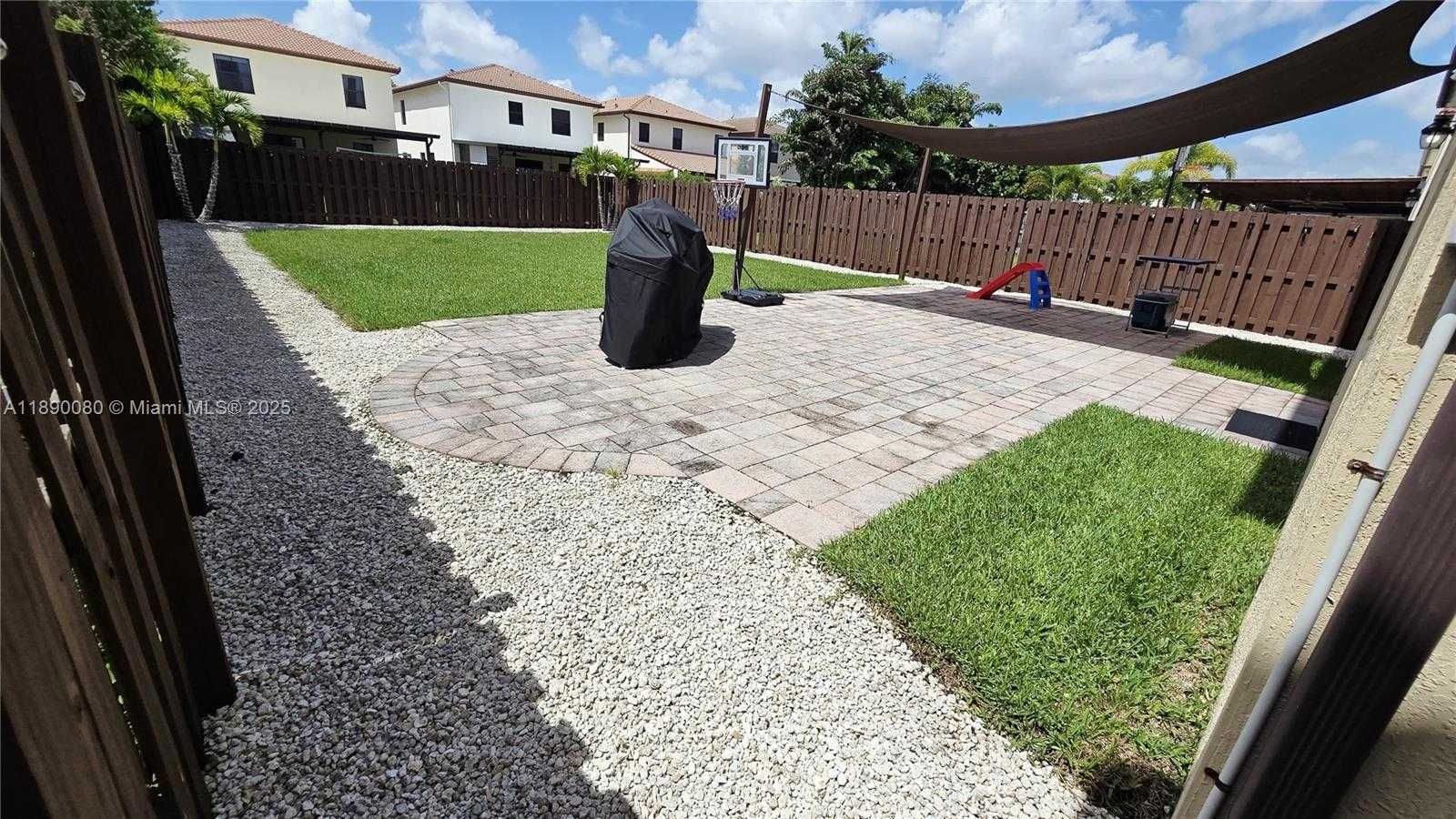 Small Image of Doral Number 29