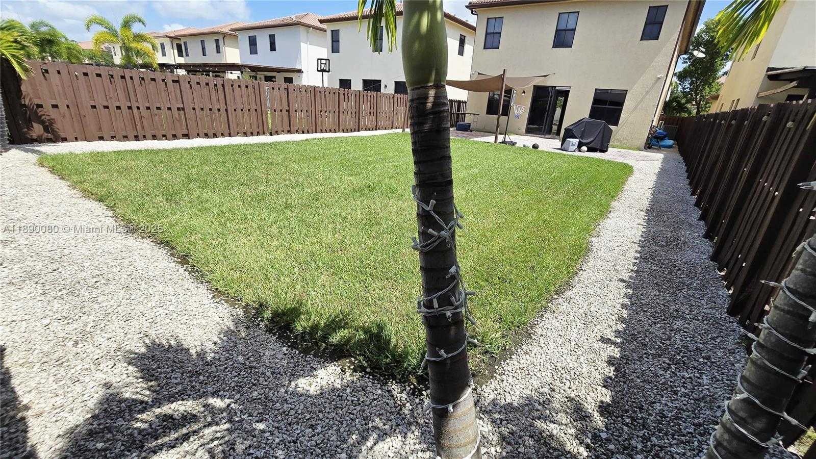 Small Image of Doral Number 30