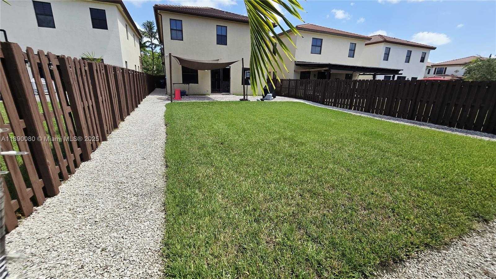 Small Image of Doral Number 31