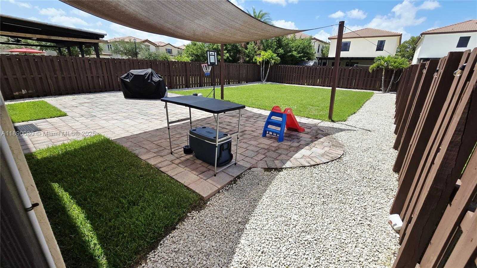 Small Image of Doral Number 34