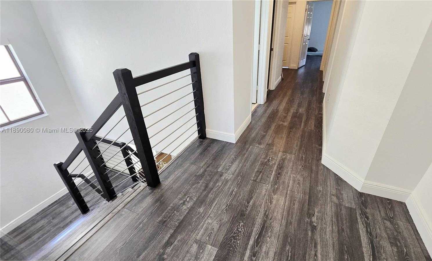 Small Image of Doral Number 38