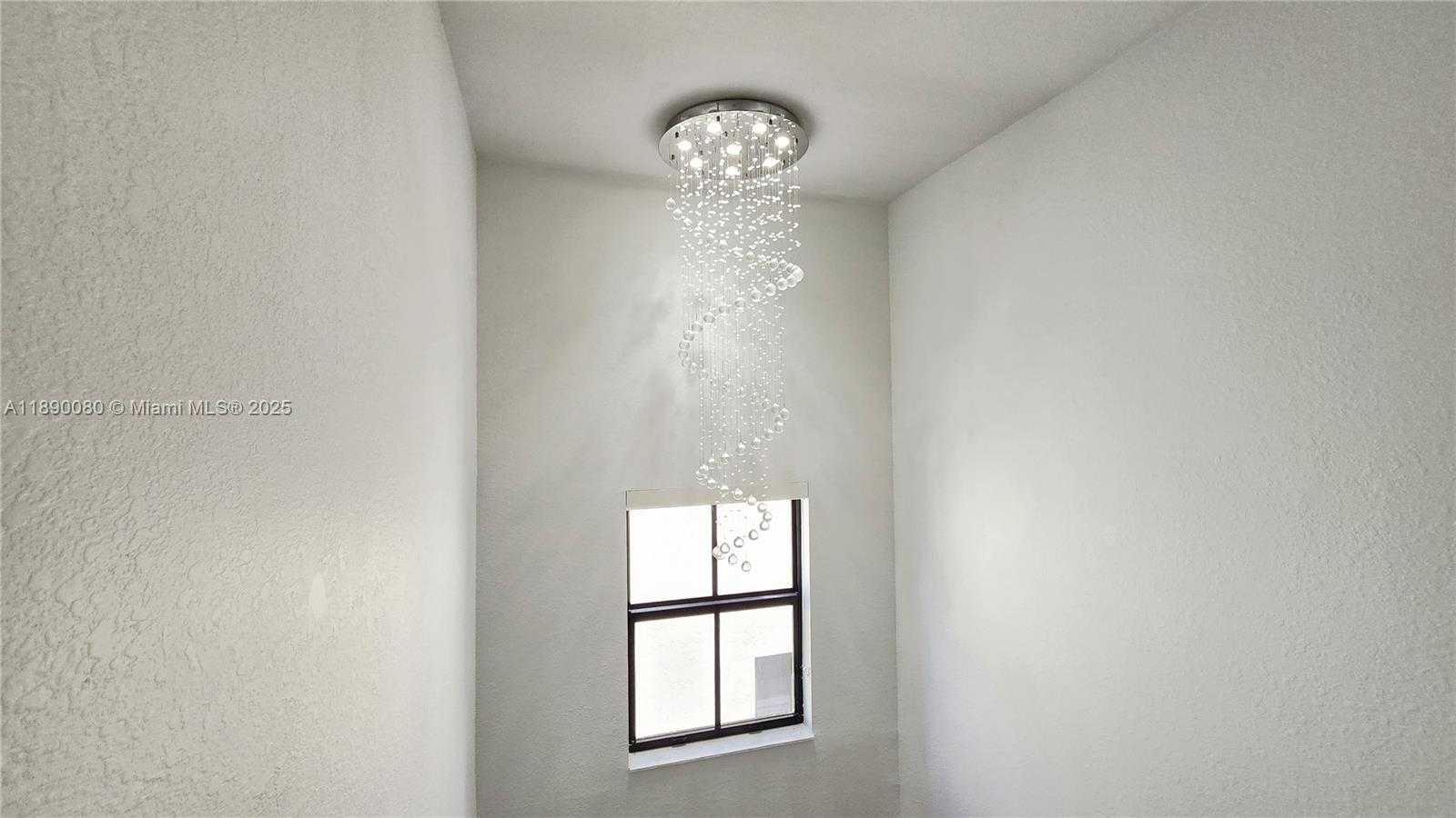 Small Image of Doral Number 44