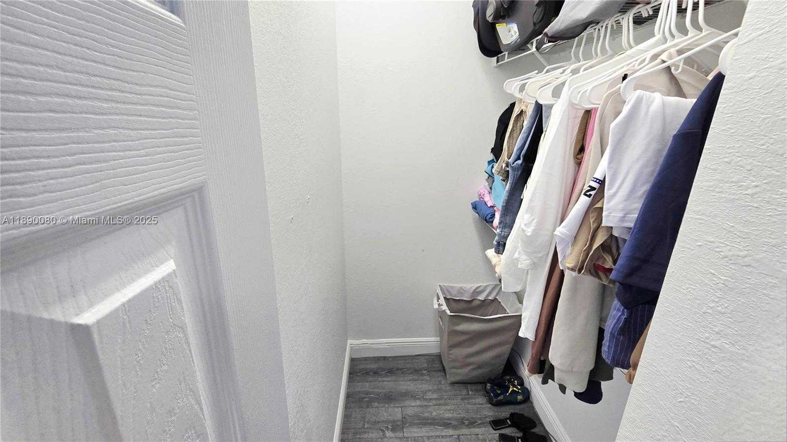 Small Image of Doral Number 55