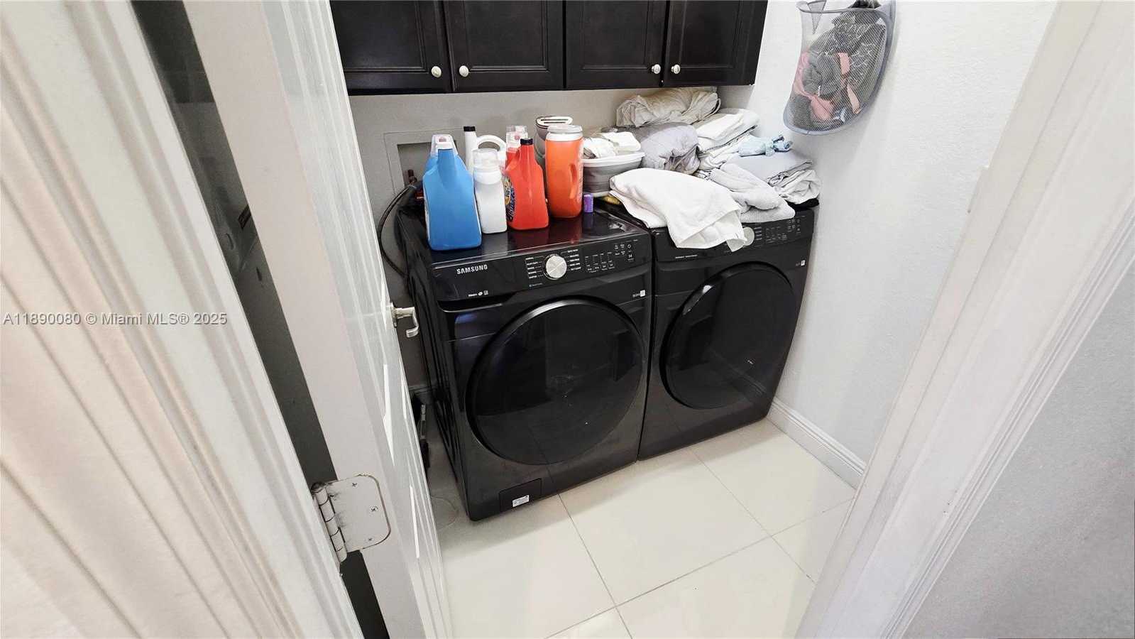 Small Image of Doral Number 61