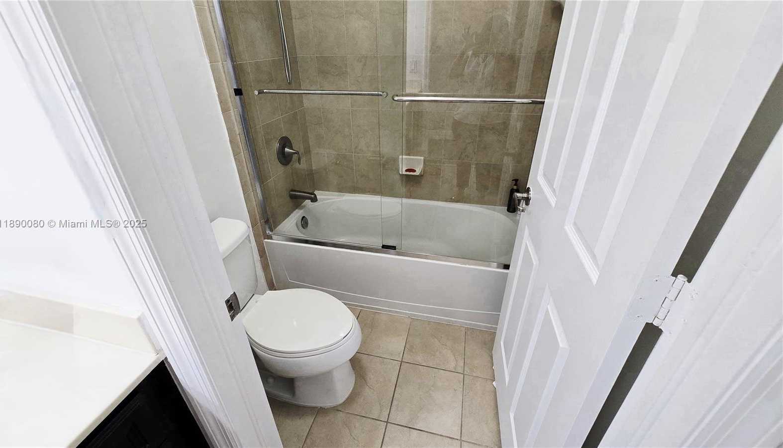 Small Image of Doral Number 65