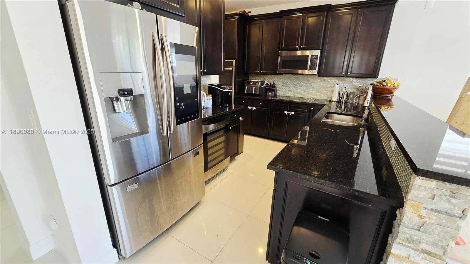 Small Image of Doral Number 7