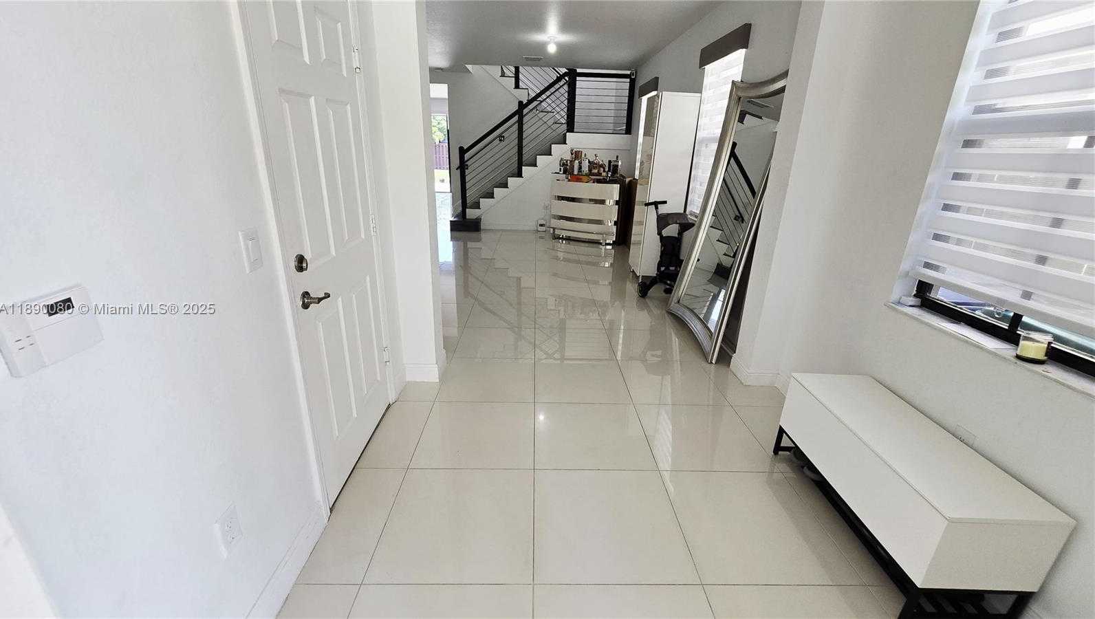 Small Image of Doral Number 74