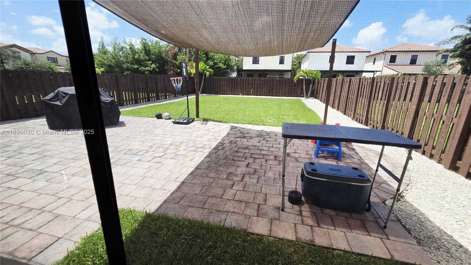 Small Image of Doral Number 77