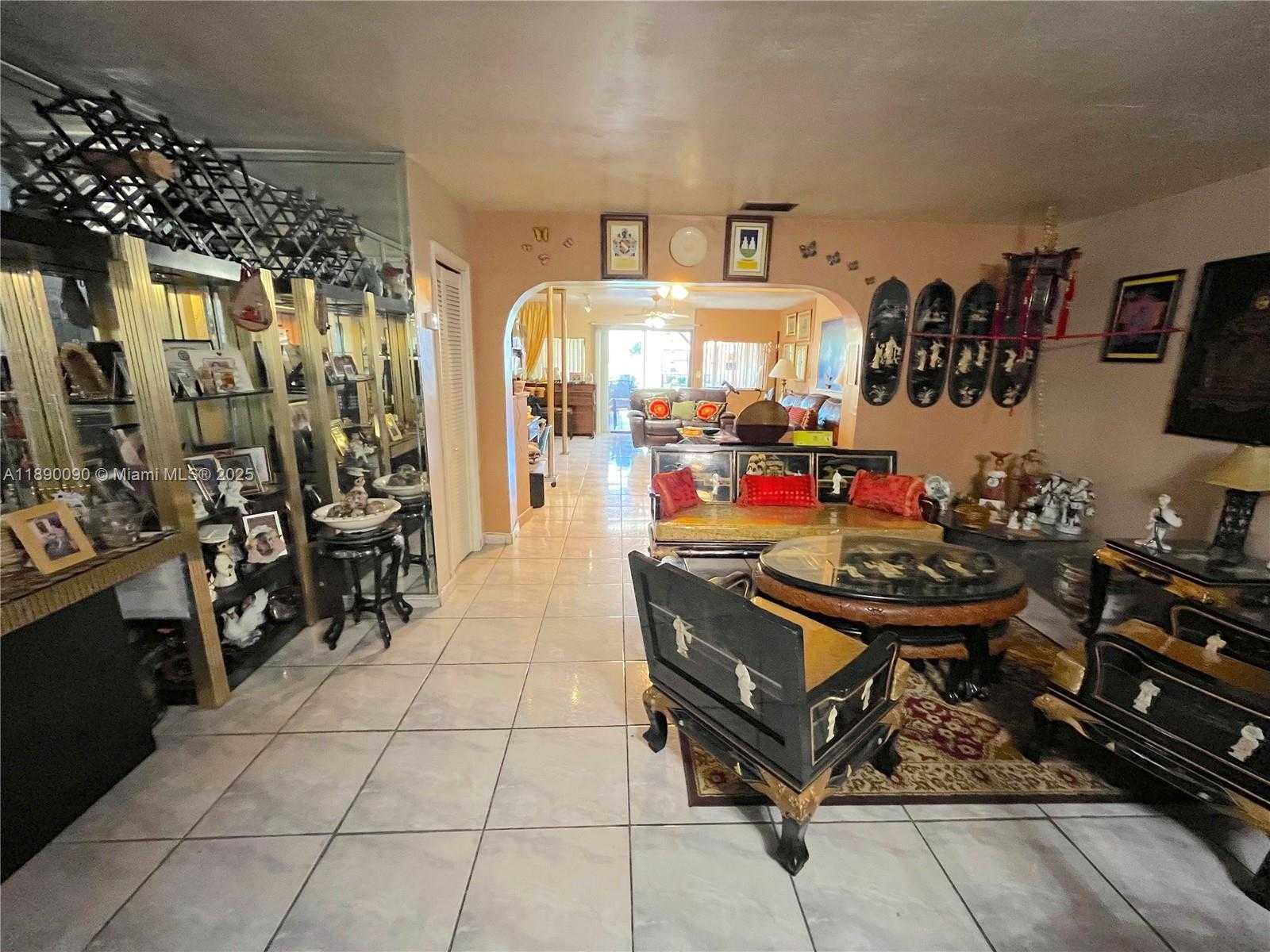 Small Image of 1320 WEST 71ST ST, Hialeah Number 12