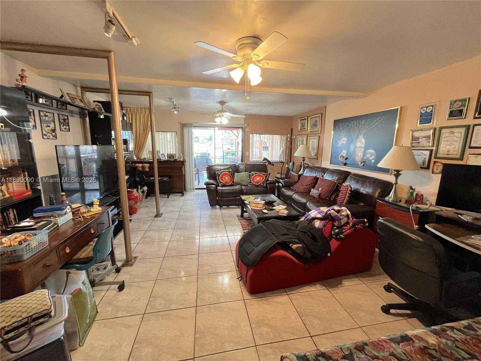 Small Image of 1320 WEST 71ST ST, Hialeah Number 13