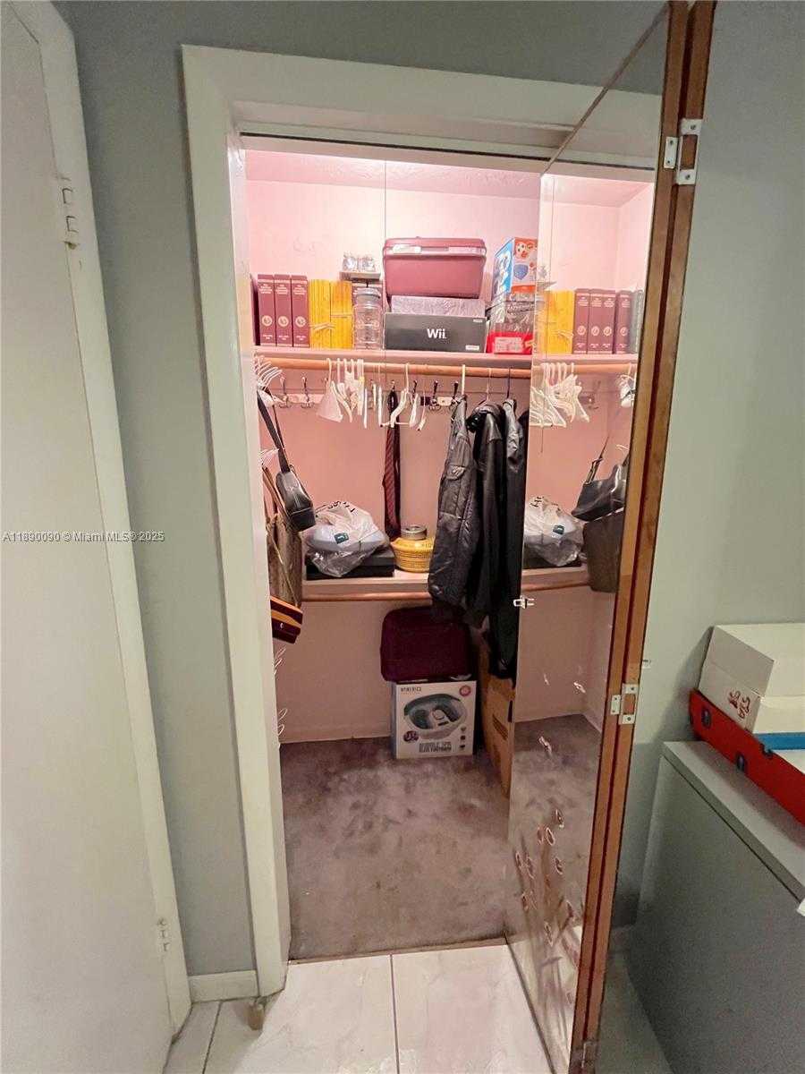 Small Image of 1320 WEST 71ST ST, Hialeah Number 33