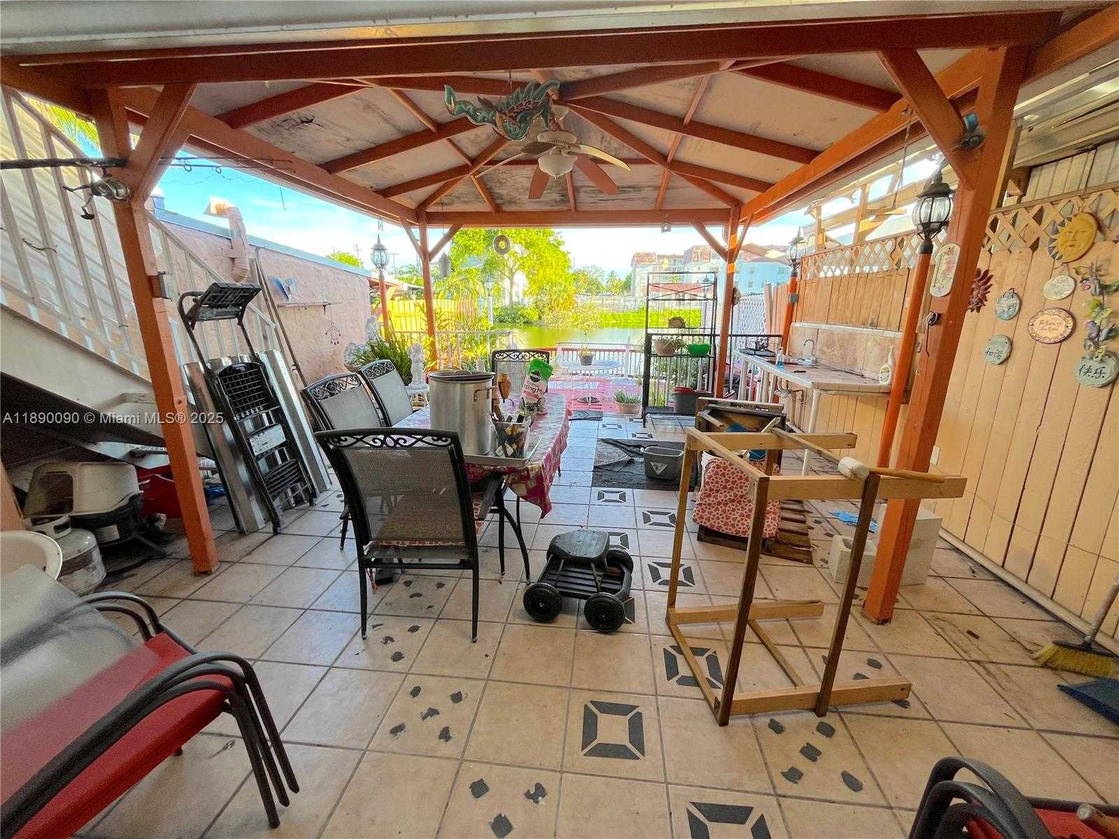 Small Image of 1320 WEST 71ST ST, Hialeah Number 42