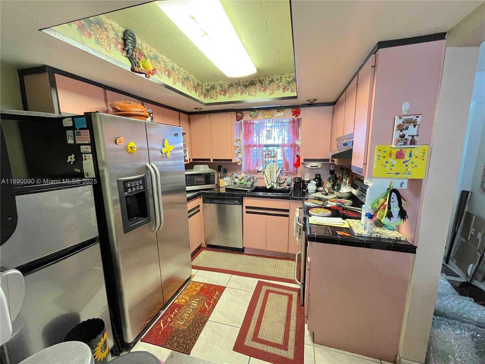 Small Image of 1320 WEST 71ST ST, Hialeah Number 8