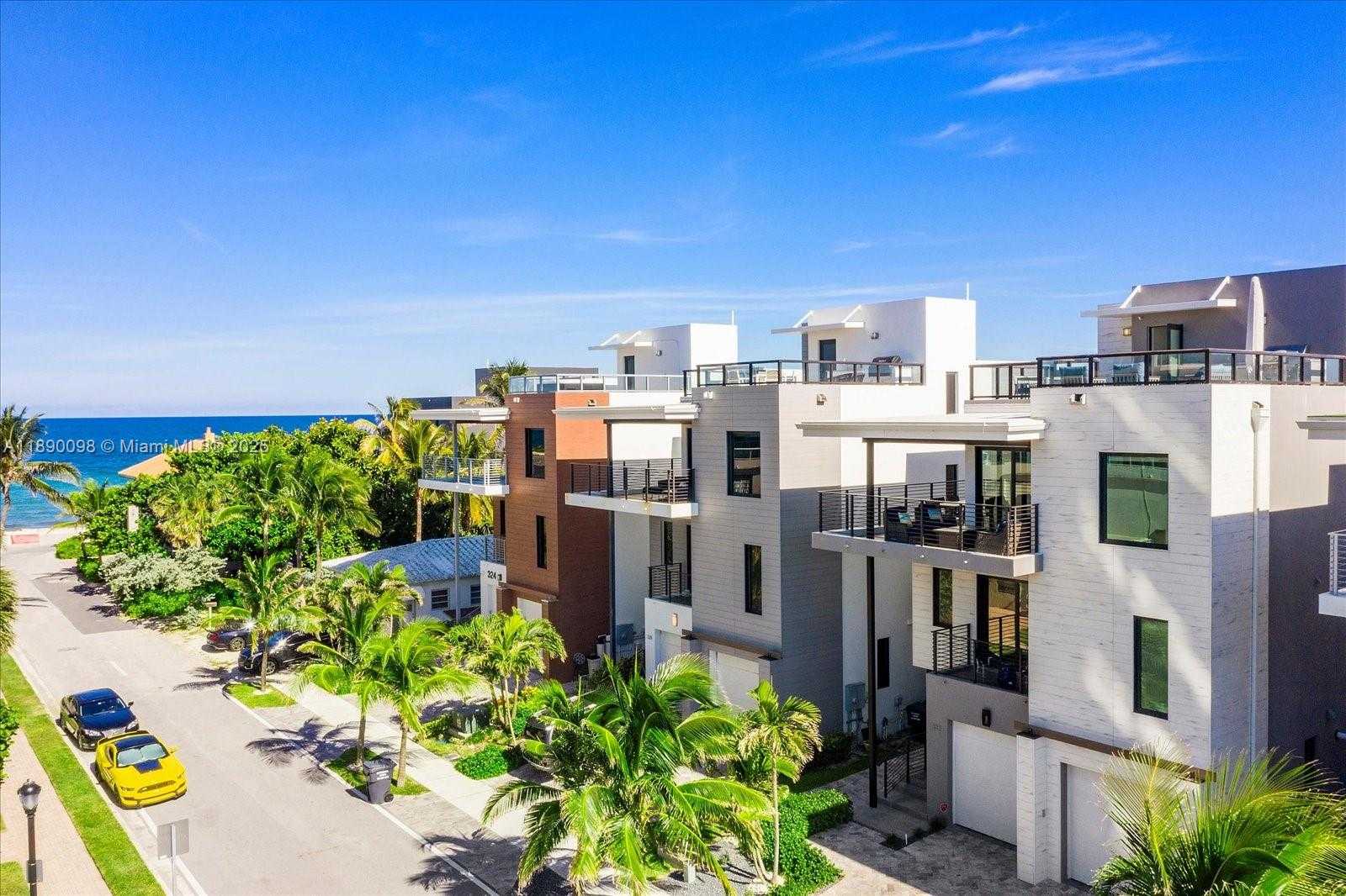 Small Image of 332 BALBOA ST, Hollywood Number 2