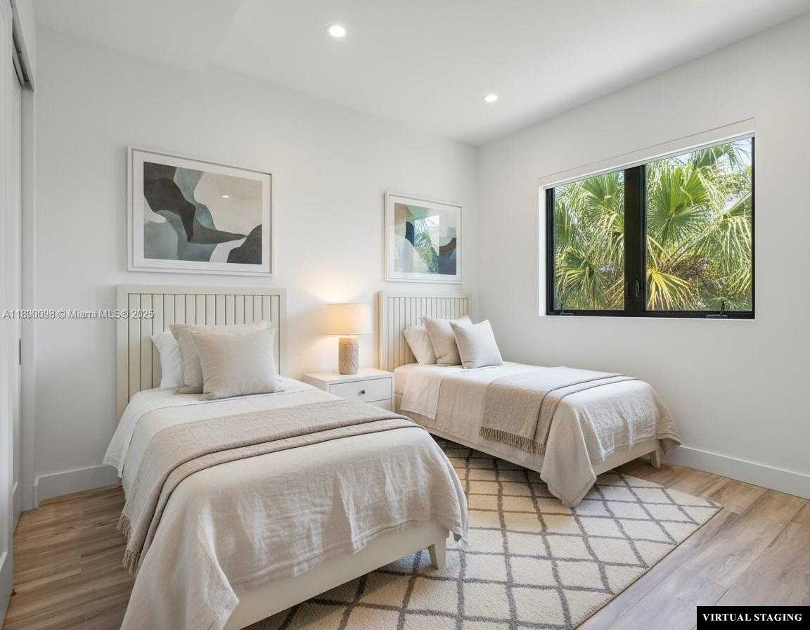 Small Image of 332 BALBOA ST, Hollywood Number 21