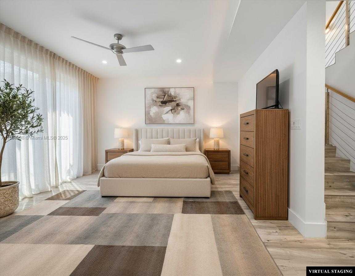 Small Image of 332 BALBOA ST, Hollywood Number 25