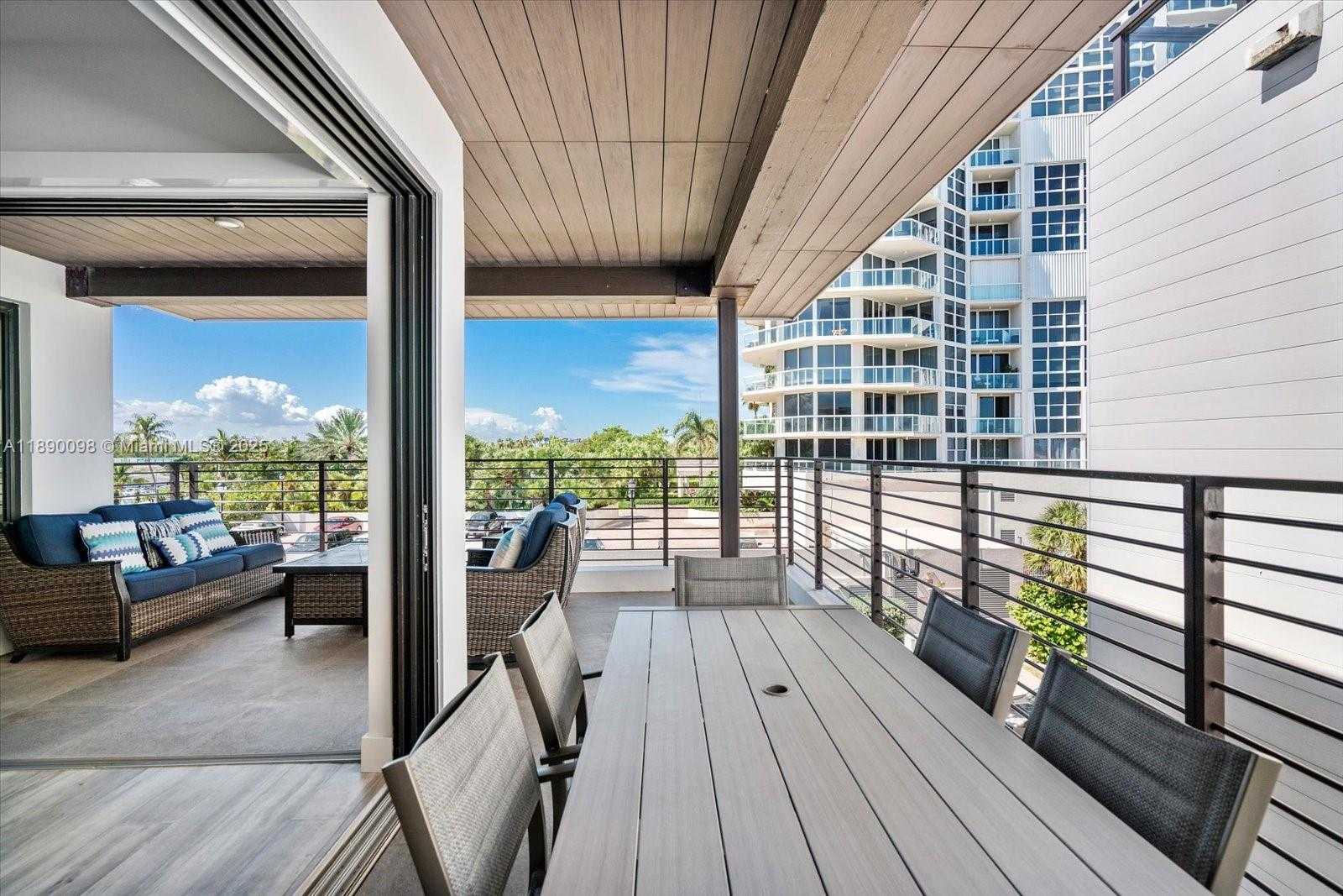 Small Image of 332 BALBOA ST, Hollywood Number 31