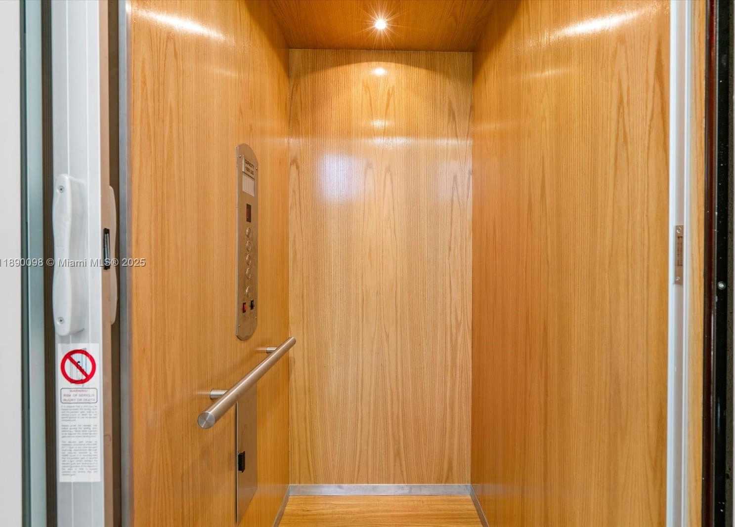 Small Image of 332 BALBOA ST, Hollywood Number 35