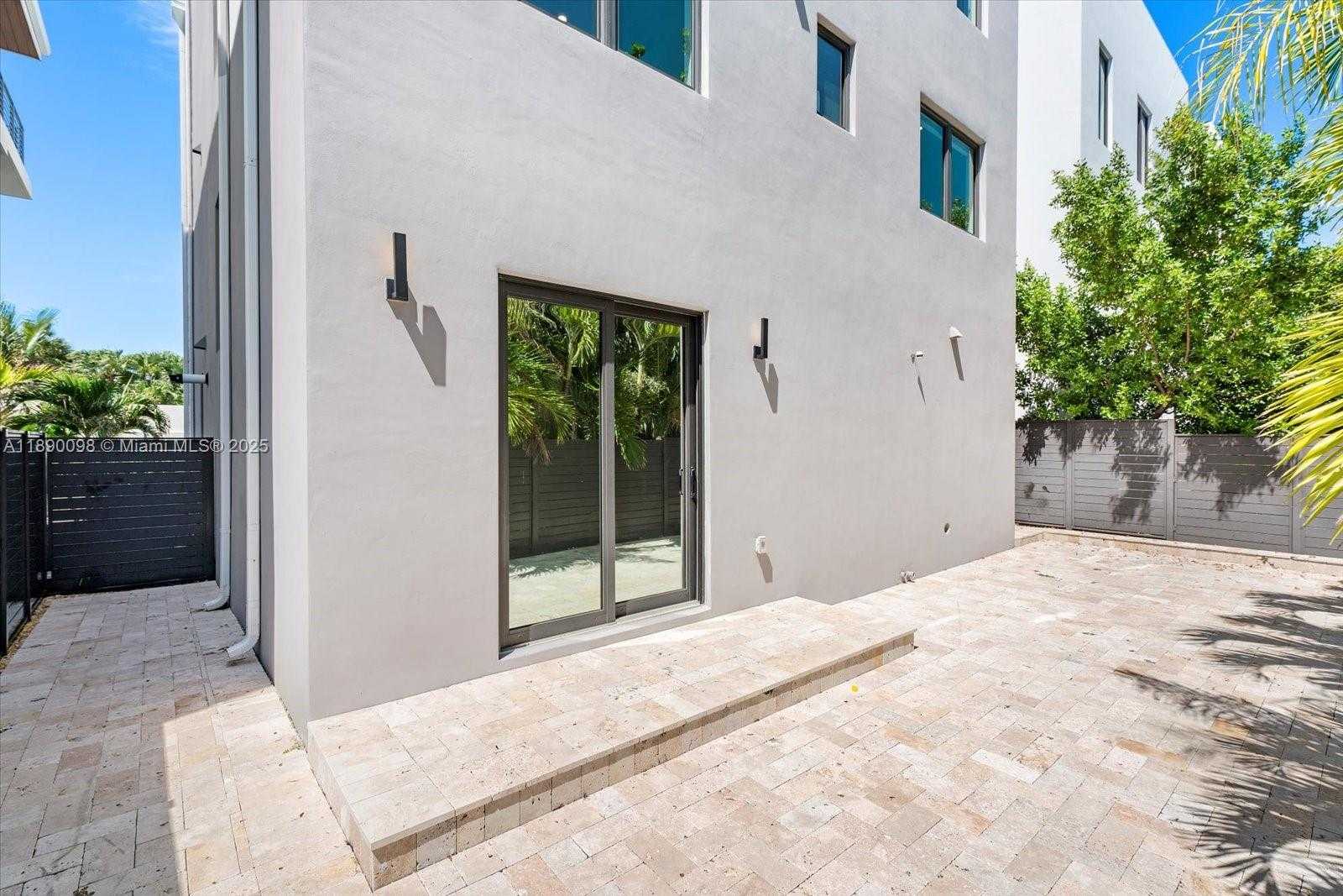 Small Image of 332 BALBOA ST, Hollywood Number 36
