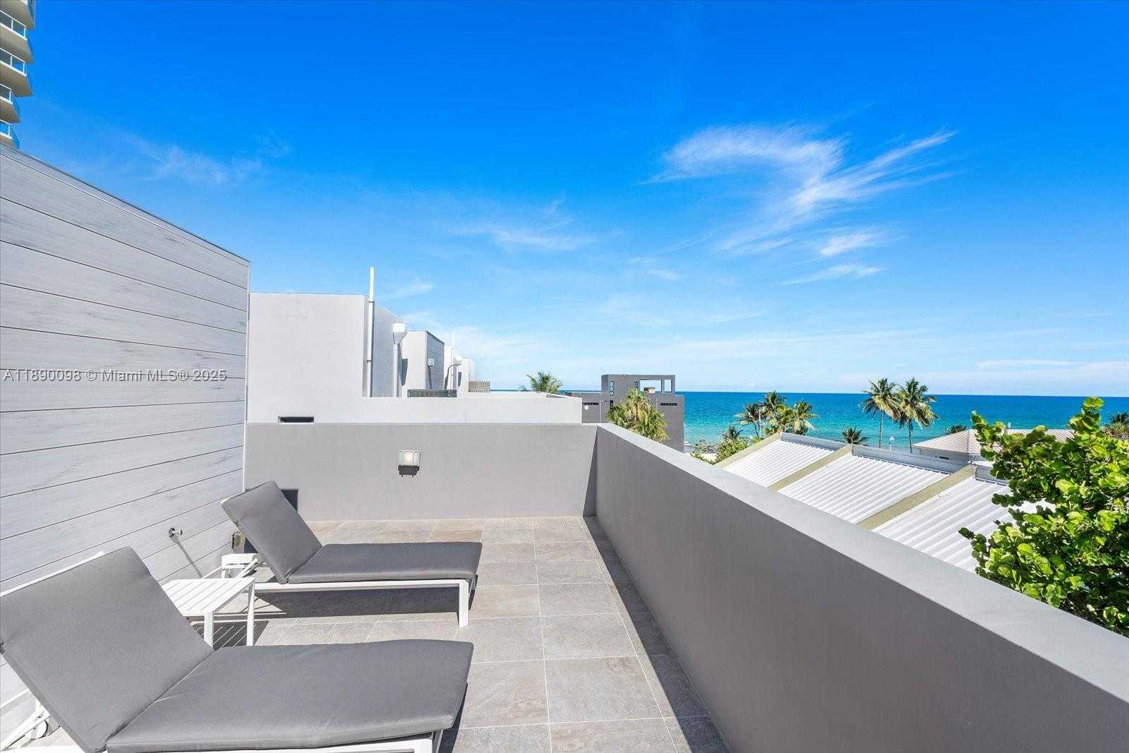 Small Image of 332 BALBOA ST, Hollywood Number 6