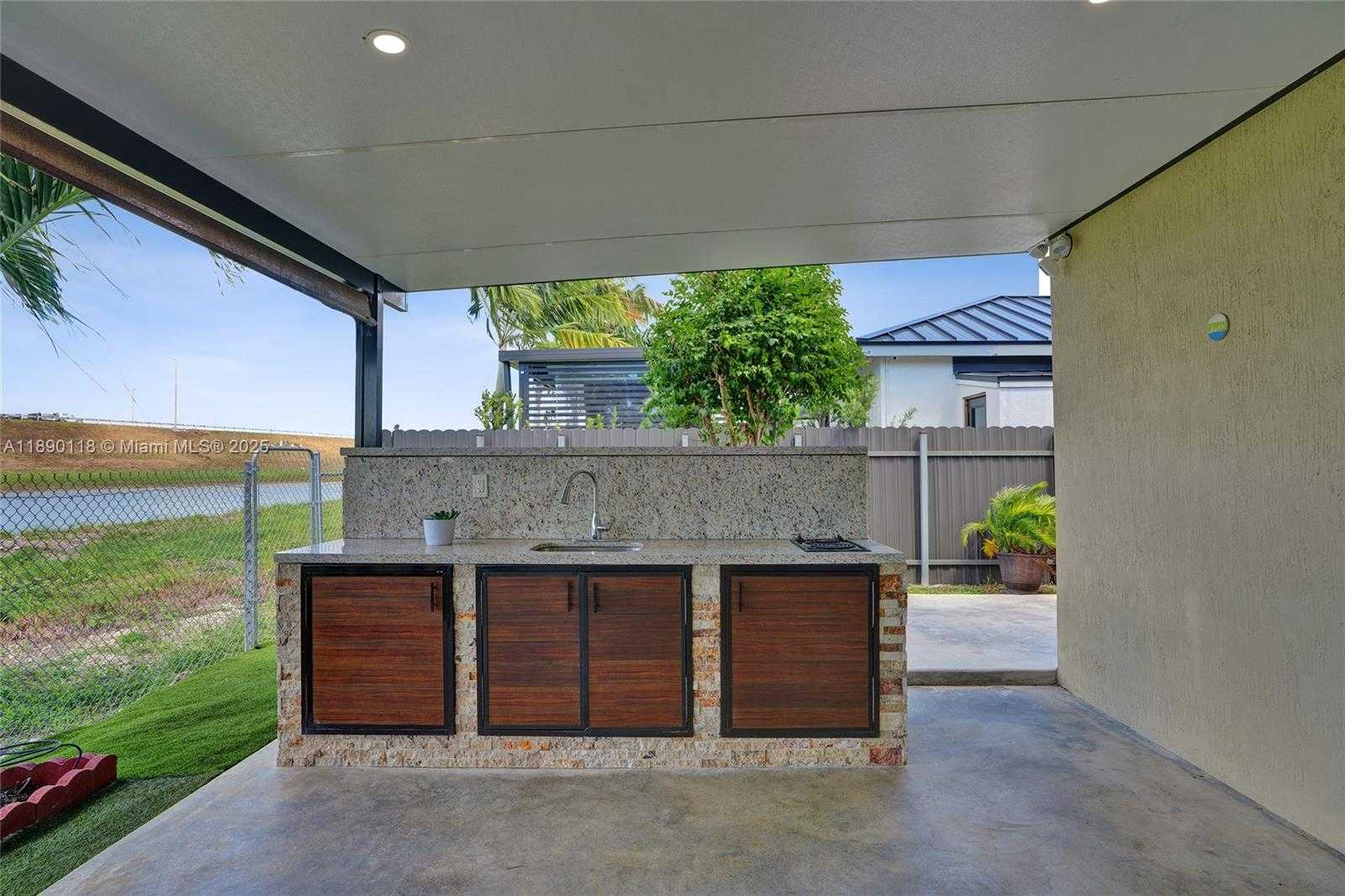 Small Image of 27700 SOUTH WEST 135TH AVE RD, Homestead Number 16