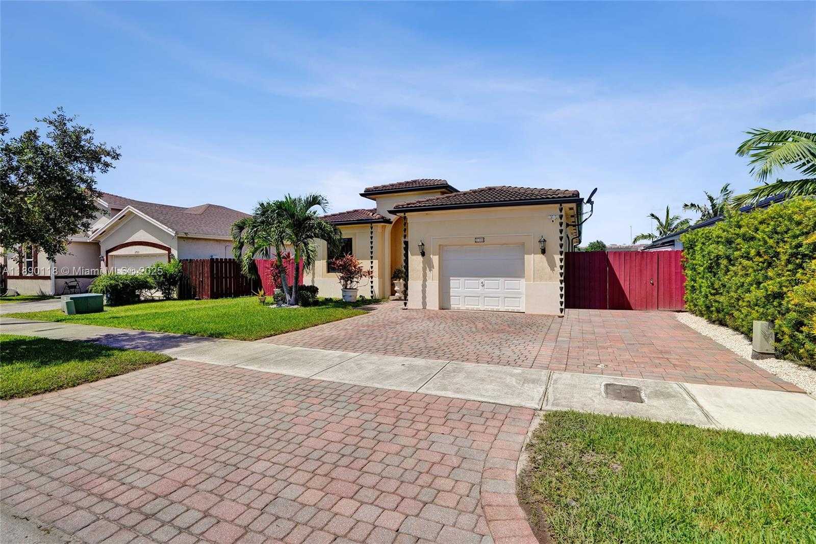 Small Image of 27700 SOUTH WEST 135TH AVE RD, Homestead Number 3