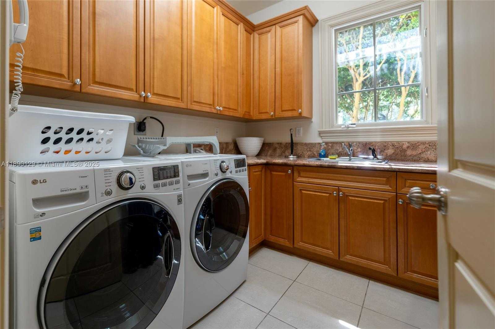 Small Image of 5785 SOUTH WEST 96TH STREET, Pinecrest Number 34