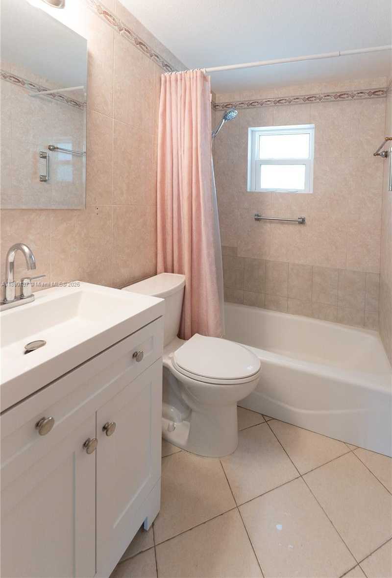 Small Image of 3036 NORTH 58TH AVE, Hollywood Number 13